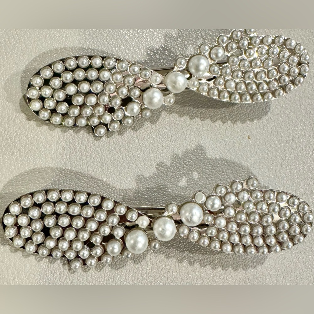 Girls Set of 2 Hair Clips Gray